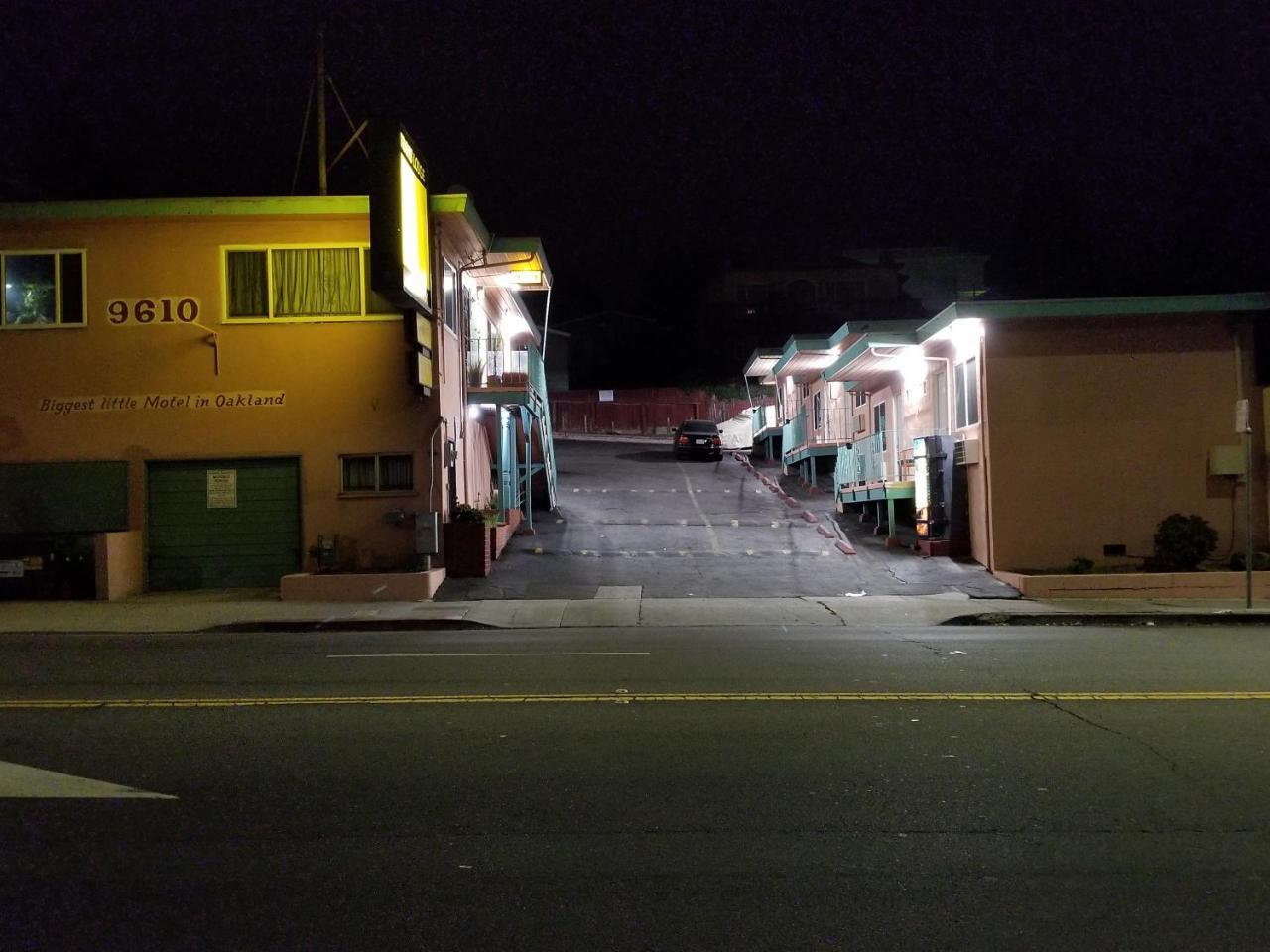 Travis Lodge Motel 16 Oakland Luaran gambar